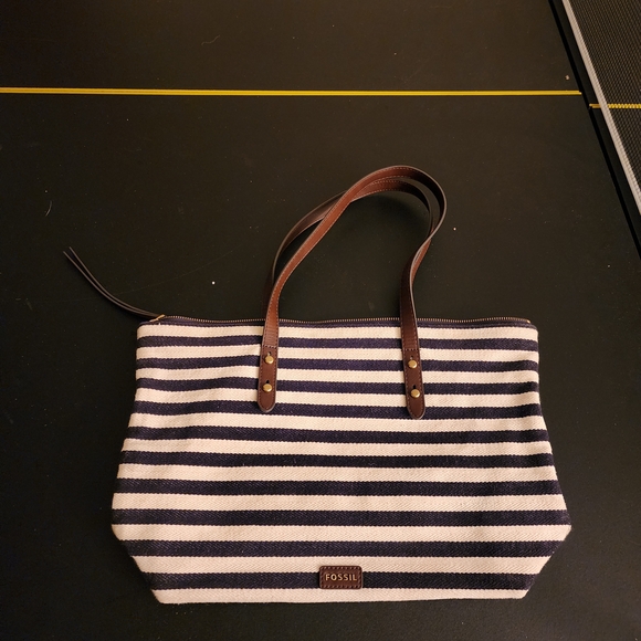 Fossil Striped Black and White Tote Bag Leather - Picture 1 of 7